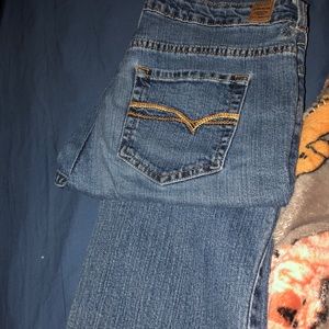 Size seven jeans. Tall. No holes. Never worn